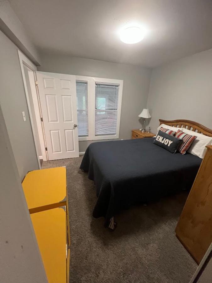 Charming And Happy Walled Lake Mi Cottage 노비 외부 사진
